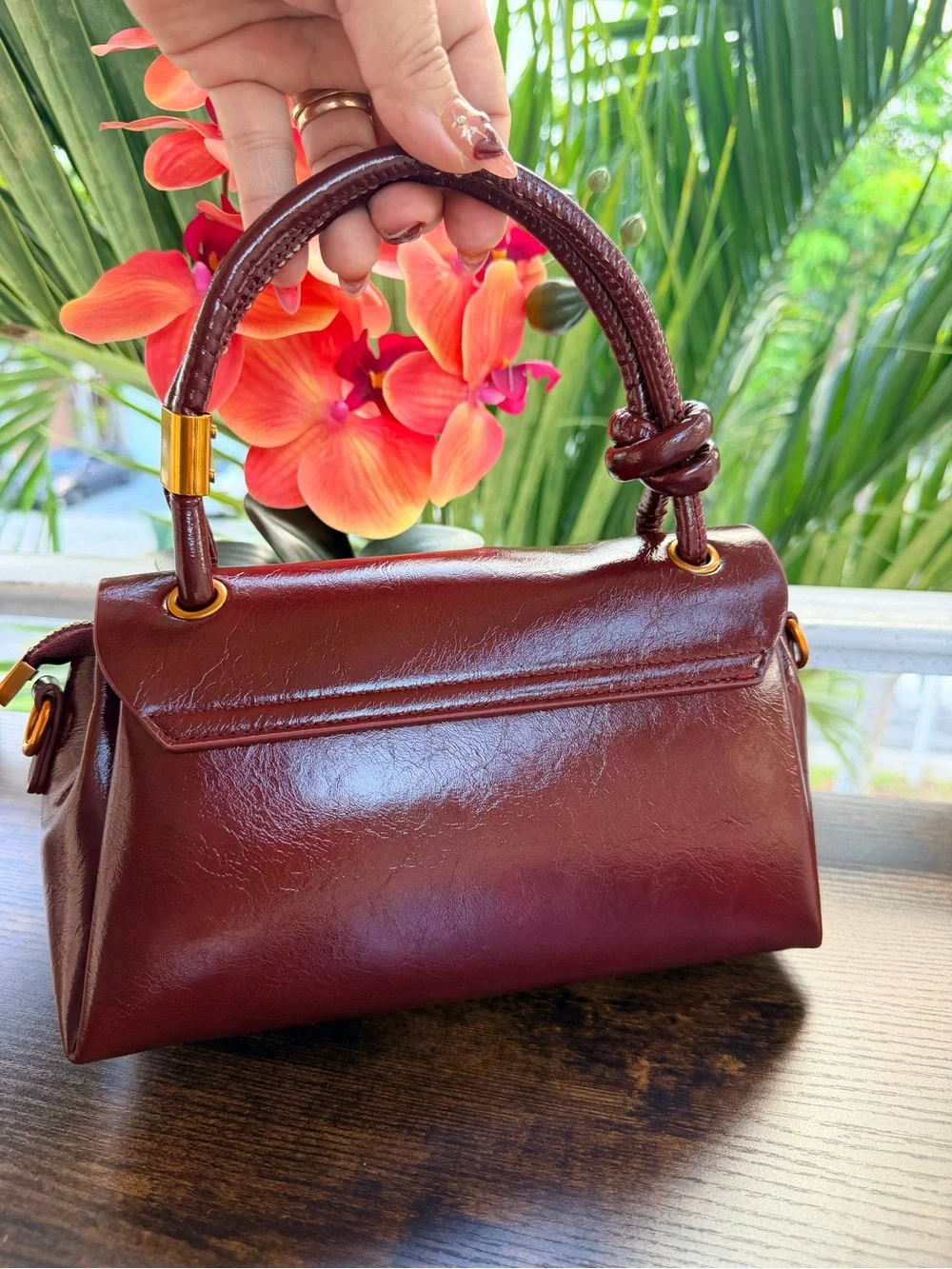 Elegant Burgundy Women’s Top Handle Bag with Adjustable Strap
